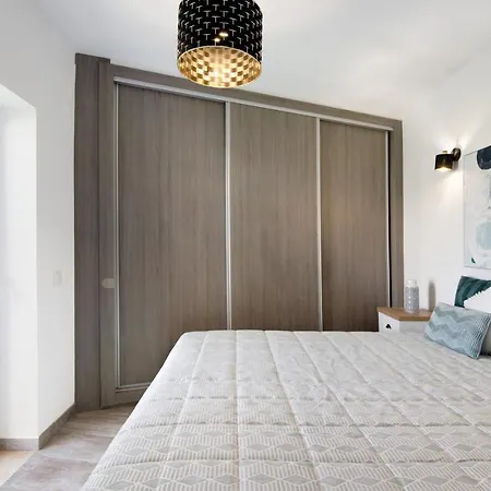 Σπίτι διακοπών Flora Algoz